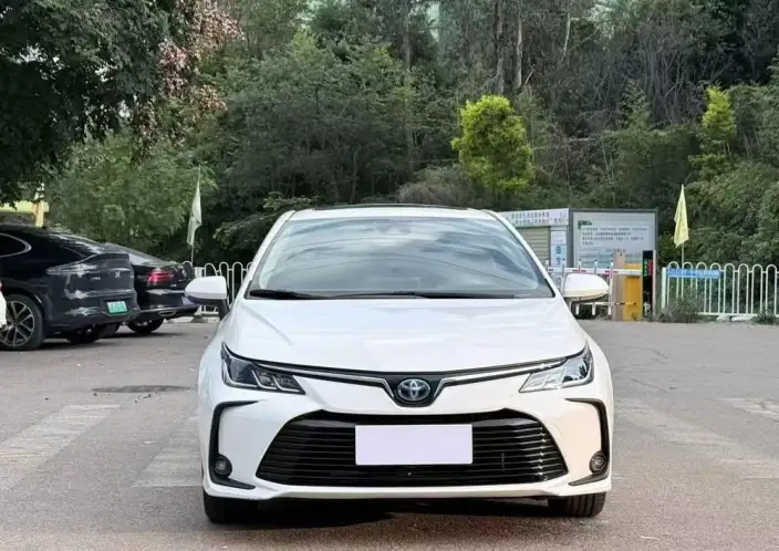 Toyota Corolla 2022 Model Hybrid 1.8L E-CVT Pioneer Edition – фото 2