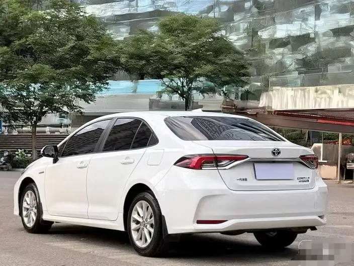 Toyota Corolla 2022 Model Hybrid 1.8L E-CVT Pioneer Edition – фото 4