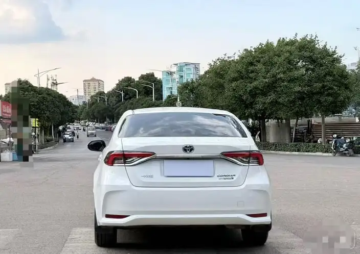 Toyota Corolla 2022 Model Hybrid 1.8L E-CVT Pioneer Edition – фото 5
