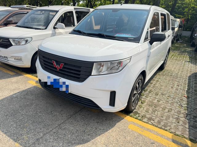 WULING Hongguang Plus 2019 1.5T Manual Standard 5-Seater – фото 1