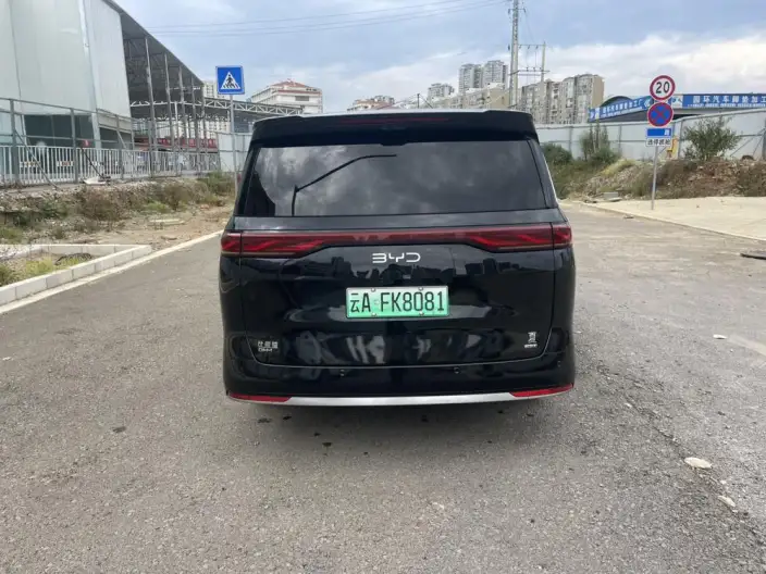 Xia 2025 Model DM-i 180KM Excellence Model – фото 6