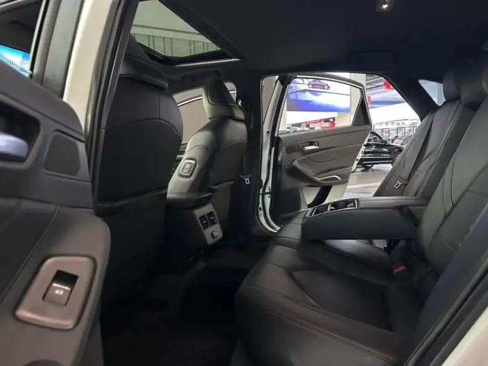Toyota Avalon 2022 Model 2.0L Deluxe Edition – фото 9