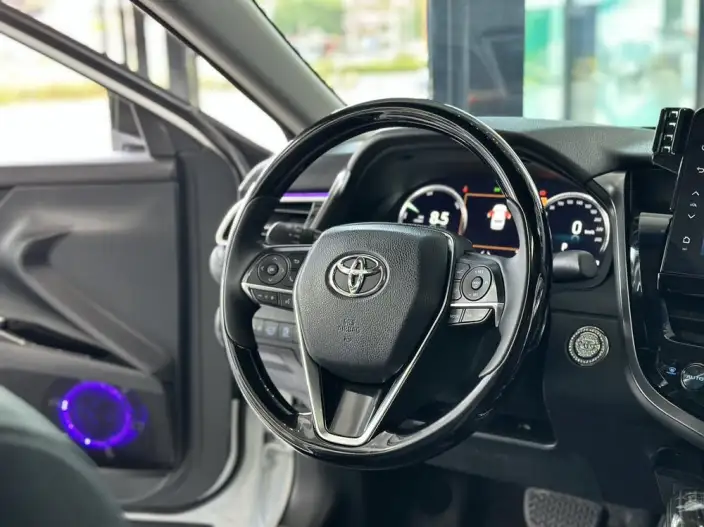 Toyota Camry 2023 Model Hybrid 2.5HG Deluxe Edition – фото 8