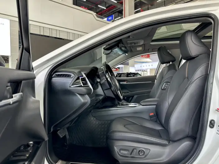 Toyota Camry 2023 Model Hybrid 2.5HG Deluxe Edition – фото 9