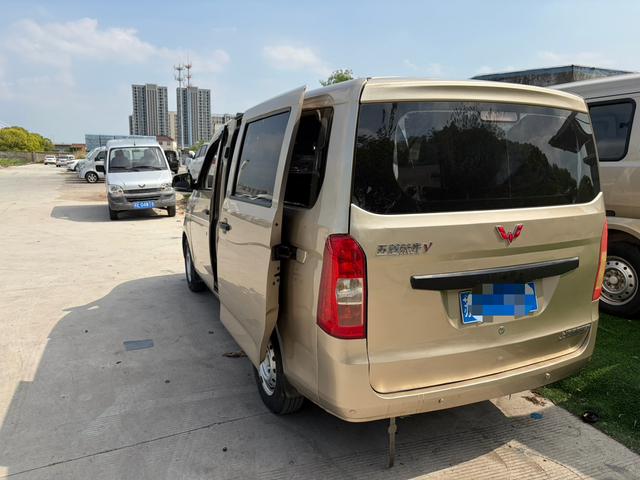 Wuling Rongguang V 2016 модификация 1.5L Standard type – фото 4