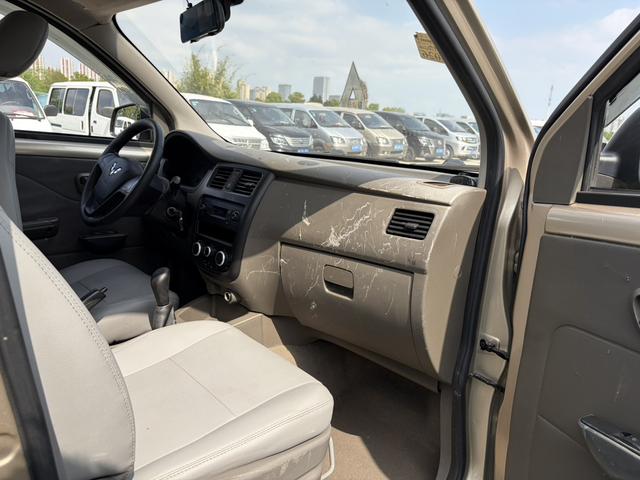 Wuling Rongguang V 2016 модификация 1.5L Standard type – фото 9