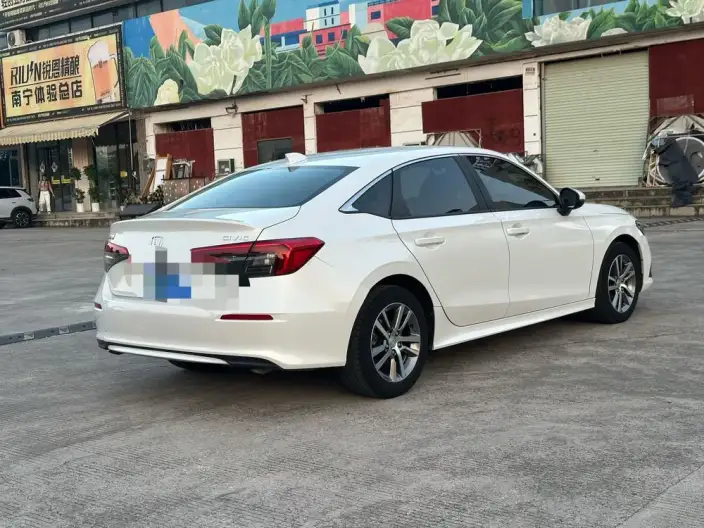Honda Civic 2023 Model 240TURBO CVT Momentum Edition – фото 5