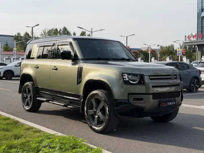 Land Rover Defender 2022 Model 110 P400 X-Dynamic HSE – фото 3