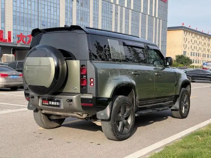 Land Rover Defender 2022 Model 110 P400 X-Dynamic HSE – фото 7