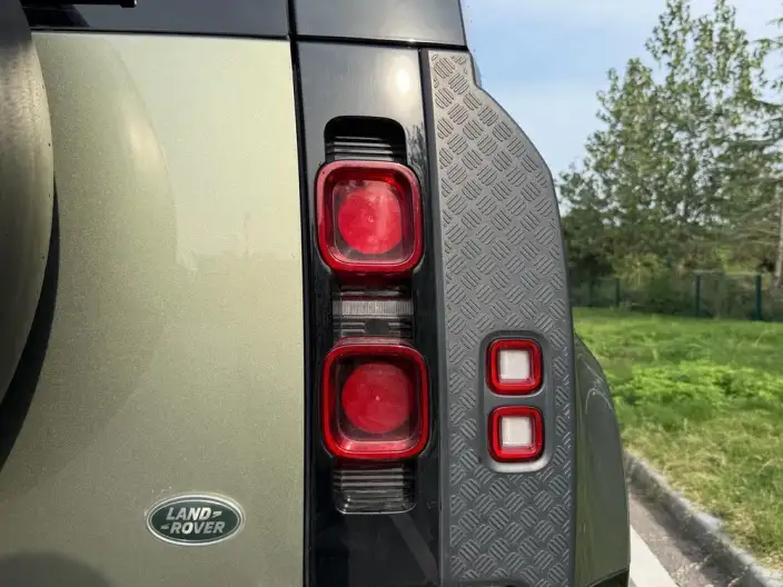 Land Rover Defender 2022 Model 110 P400 X-Dynamic HSE – фото 10