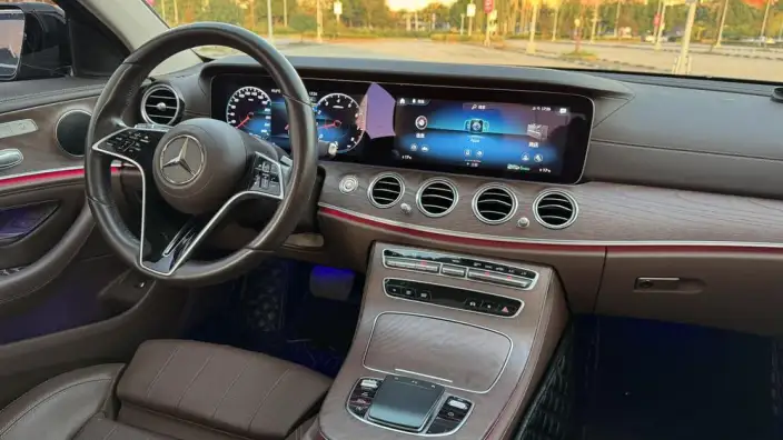 Mercedes-Benz E-Class 2023 Model E 260 L sedan – фото 10