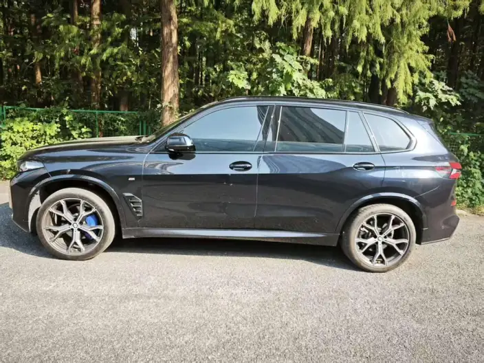 BMW X5 2023 Model xDrive30Li Exclusive Model M Sports Night Set – фото 3