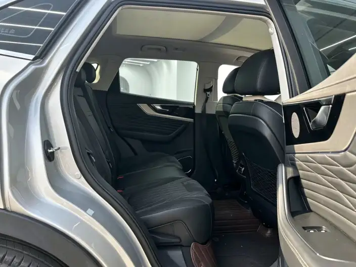 Hongqi HS5 2022 Model Facelift 2.0T Smart Flag Enjoy Edition – фото 9