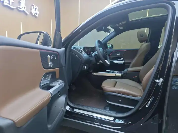 Mercedes-Benz GLB 2025 Model GLB 220 Fashion Model – фото 8