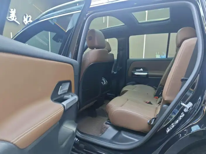 Mercedes-Benz GLB 2025 Model GLB 220 Fashion Model – фото 9