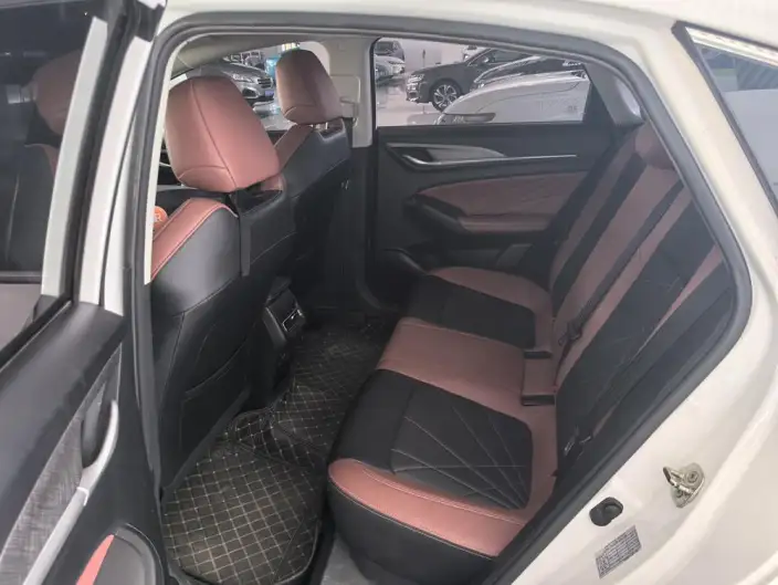 Changan Eado 2023 Model PLUS Changxiang Edition Blue whale NE 1.4T GDI DCT Noble Model – фото 9