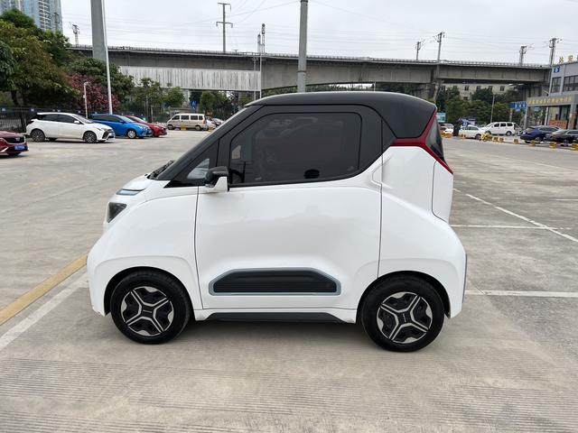 Wuling Nano EV 2021 Passion Edition – фото 4