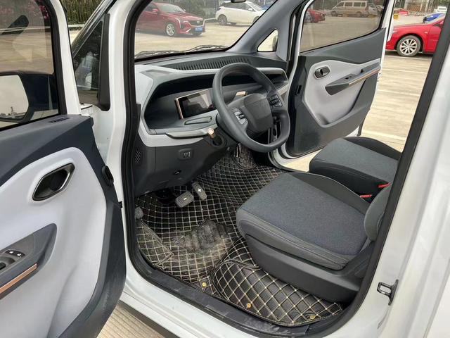 Wuling Nano EV 2021 Passion Edition – фото 10