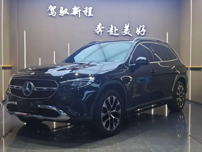 Mercedes-Benz GLC 2023 Model GLC 260 L 4MATIC Dynamic Model 5 seat – фото 1