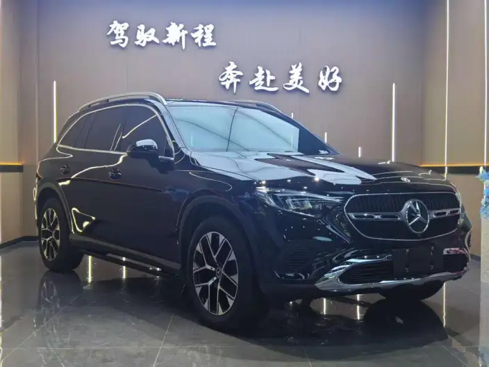 Mercedes-Benz GLC 2023 Model GLC 260 L 4MATIC Dynamic Model 5 seat – фото 3