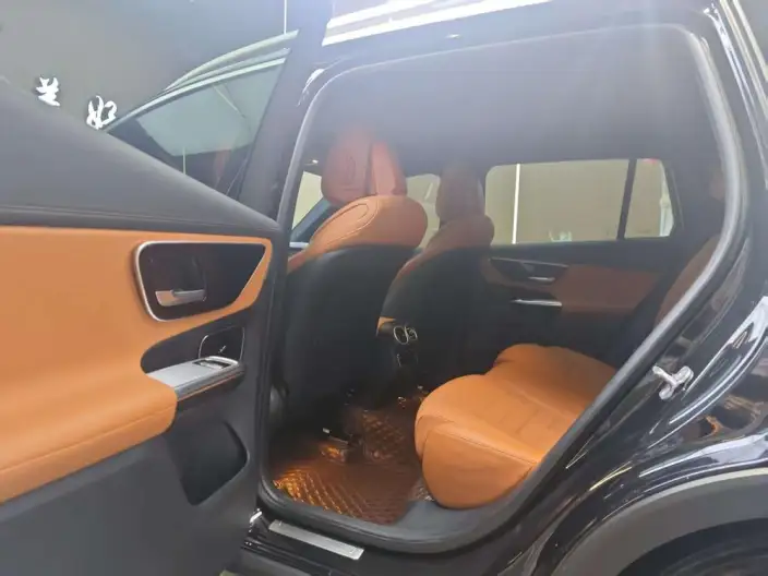 Mercedes-Benz GLC 2023 Model GLC 260 L 4MATIC Dynamic Model 5 seat – фото 9