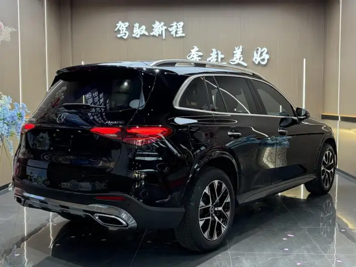 Mercedes-Benz GLC 2023 Model GLC 260 L 4MATIC Luxury Model 5 seat – фото 6