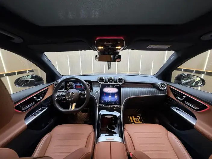 Mercedes-Benz GLC 2023 Model GLC 260 L 4MATIC Luxury Model 5 seat – фото 7