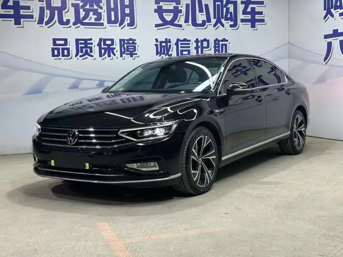 Volkswagen Magotan 2020 Model 330TSI DSG Luxury Model – фото 1