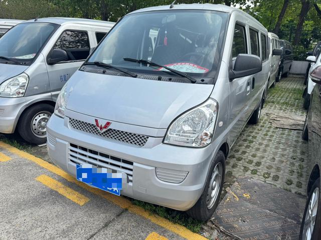 Wuling Rongguang Модель 2021 года 1.5L Extended Manual Basic