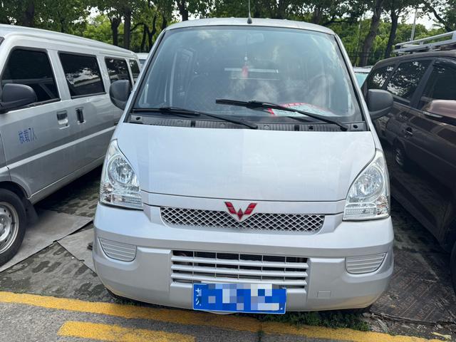 Wuling Rongguang Модель 2021 года 1.5L Extended Manual Basic