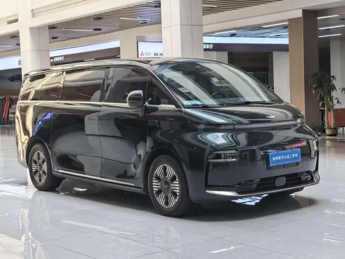L EV C L380 2024 Model 140kWh 6 seat 4WD Ultra – фото 2