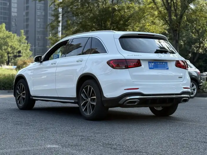 Mercedes-Benz GLC 2022 Model Facelift GLC 260 L 4MATIC Luxury Model – фото 4