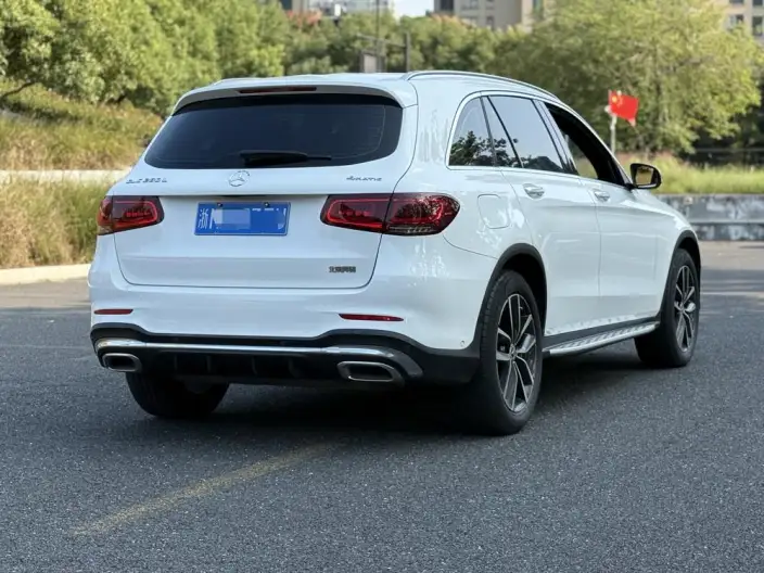 Mercedes-Benz GLC 2022 Model Facelift GLC 260 L 4MATIC Luxury Model – фото 6