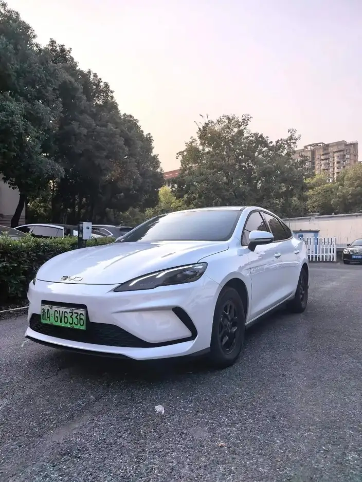 BYD Seal 05DM 2026 Model DM-i 128KM Luxury Model – фото 10