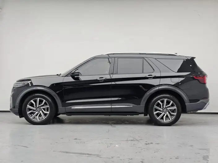 Ford Explorer 2023 Model EcoBoost 285 4WD Titan Jin Edition 7 seat – фото 4