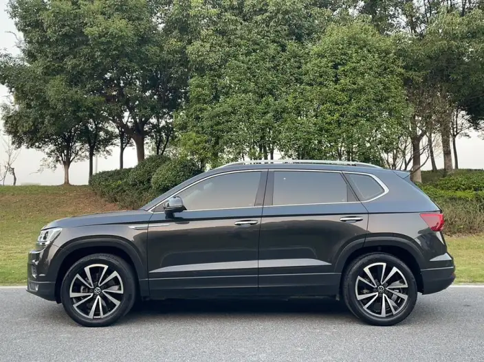 Volkswagen Tharu 2022 Model 280TSI 2WD Deluxe Edition – фото 4