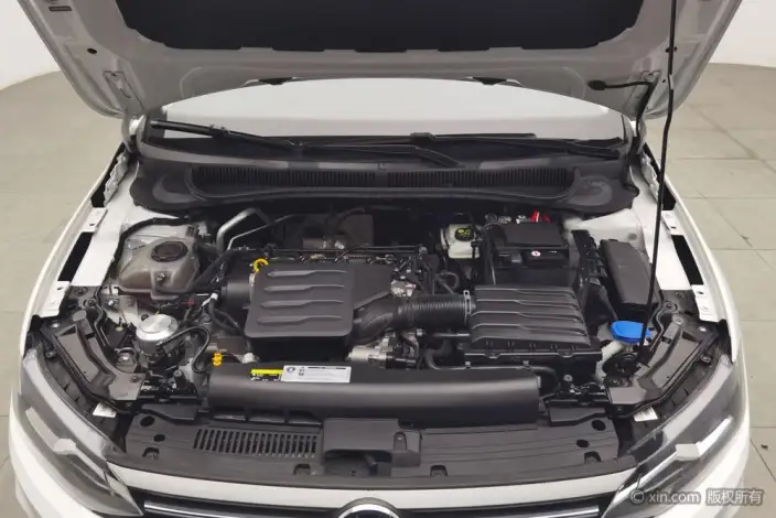 Polo 2023 Model Facelift Plus 1.5L Automatic Indulge in Music Letterpress – фото 5