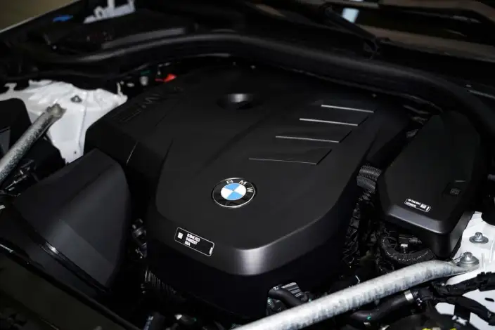 BMW 5 Series 2025 Model 530Li Exclusive Model M Sports Set – фото 7