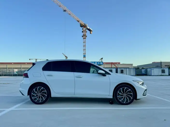 Volkswagen Golf 2021 Model 280TSI DSG 30th Anniversary Memorial Edition – фото 7