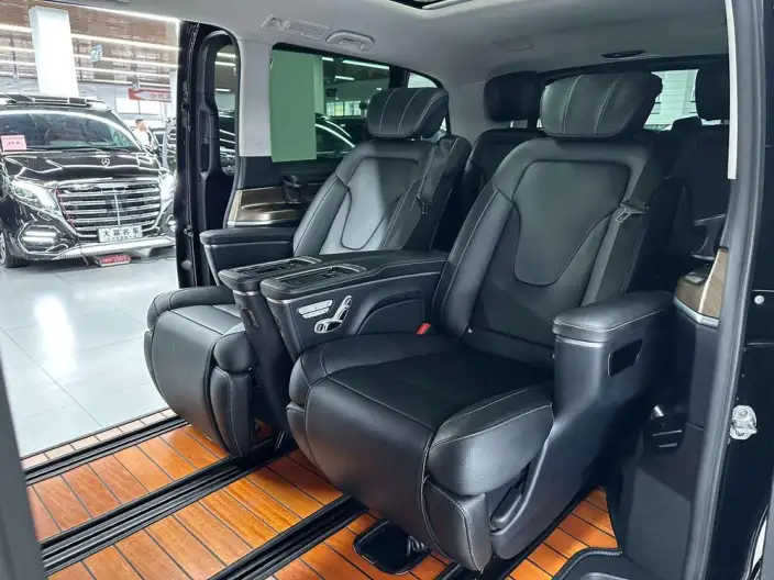 Mercedes-Benz V-Class 2022 Model V 260 L Long wheelbase Premium Edition – фото 8