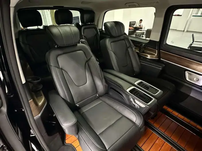 Mercedes-Benz V-Class 2022 Model V 260 L Long wheelbase Premium Edition – фото 9