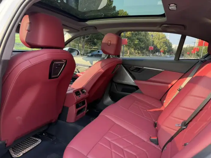 BMW 5 Series 2025 Model Facelift 525Li M Sports Set – фото 9