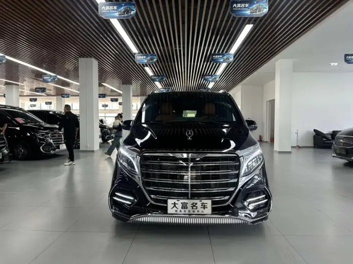 Viano 2023 Model 2.0T Business Edition 7 seat – фото 2
