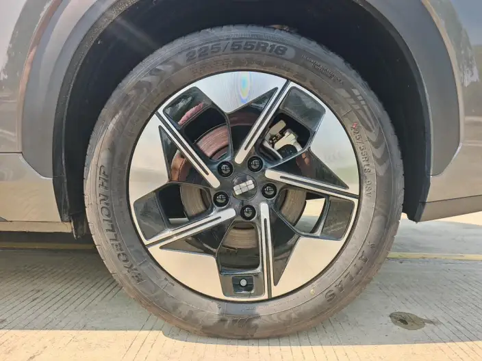 Geely Galaxy E5 2026 Model 610km Tiggo + Edition – фото 8