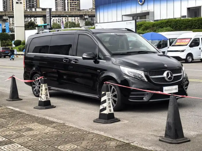 Mercedes-Benz V-Class 2021 Model V 260 L Long wheelbase Deluxe Edition – фото 3