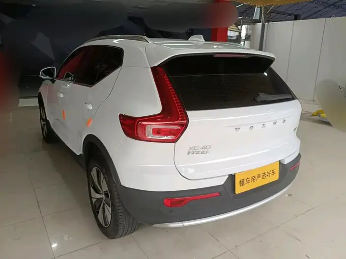 Volvo XC40 2024 Model B3 Smart Range Deluxe Edition – фото 3