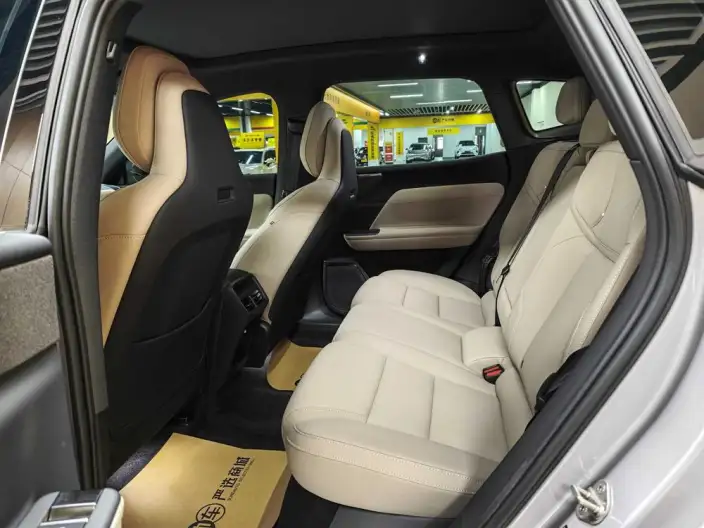 Volvo XC70 2026 Model 4WD Ultra-long Endurance Core – фото 9