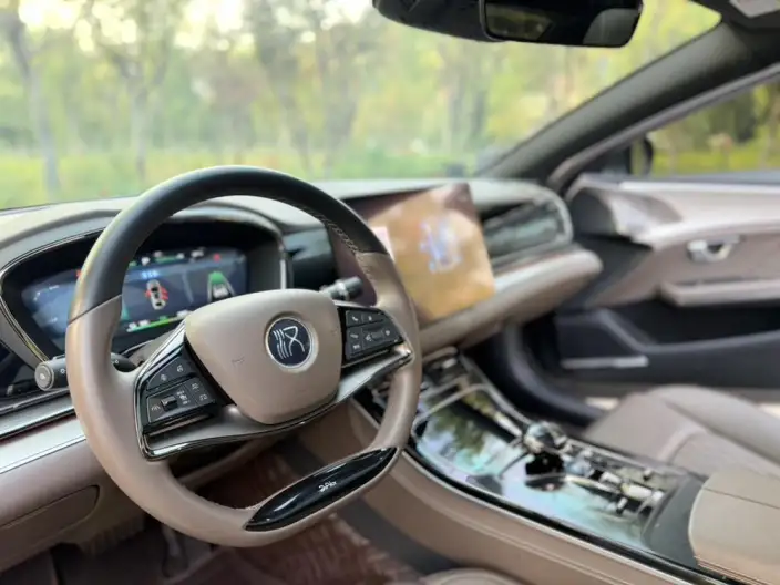 BYD Han EV 2023 Model Champion Edition 506KM Noble Model – фото 9