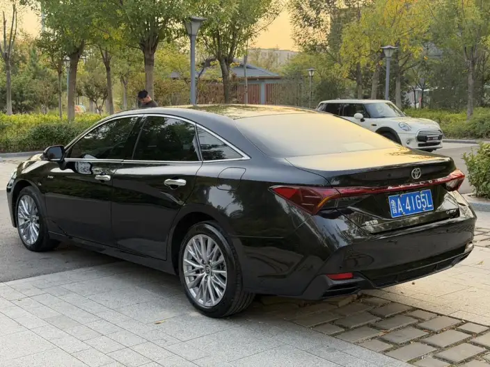 Toyota Avalon 2024 Model Intelligent Hybrid 2.0L E-CVT Deluxe Edition – фото 4