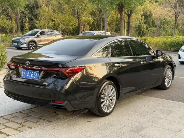 Toyota Avalon 2024 Model Intelligent Hybrid 2.0L E-CVT Deluxe Edition – фото 6